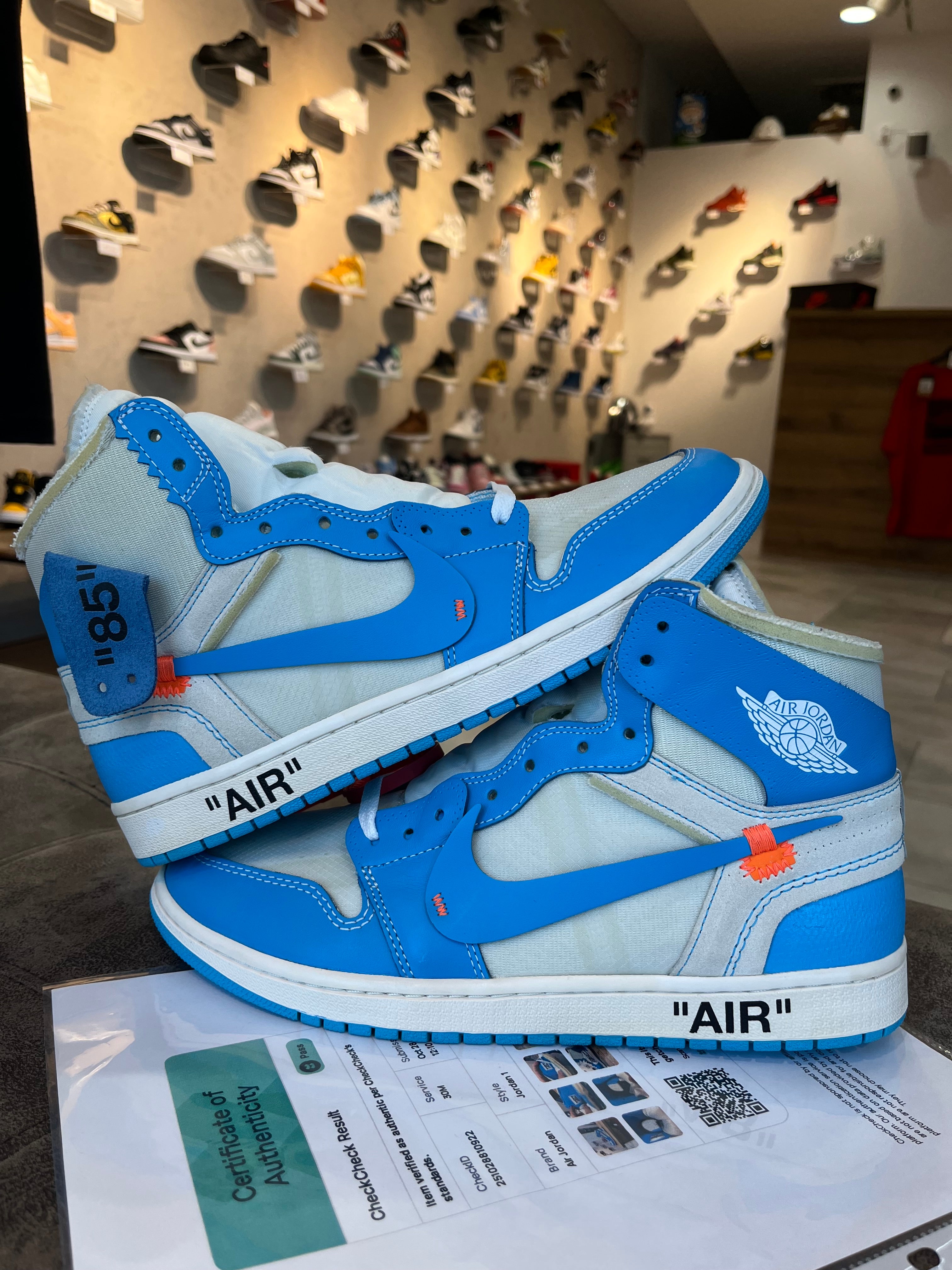 Jordan 1 Retro High Off-White University Blue