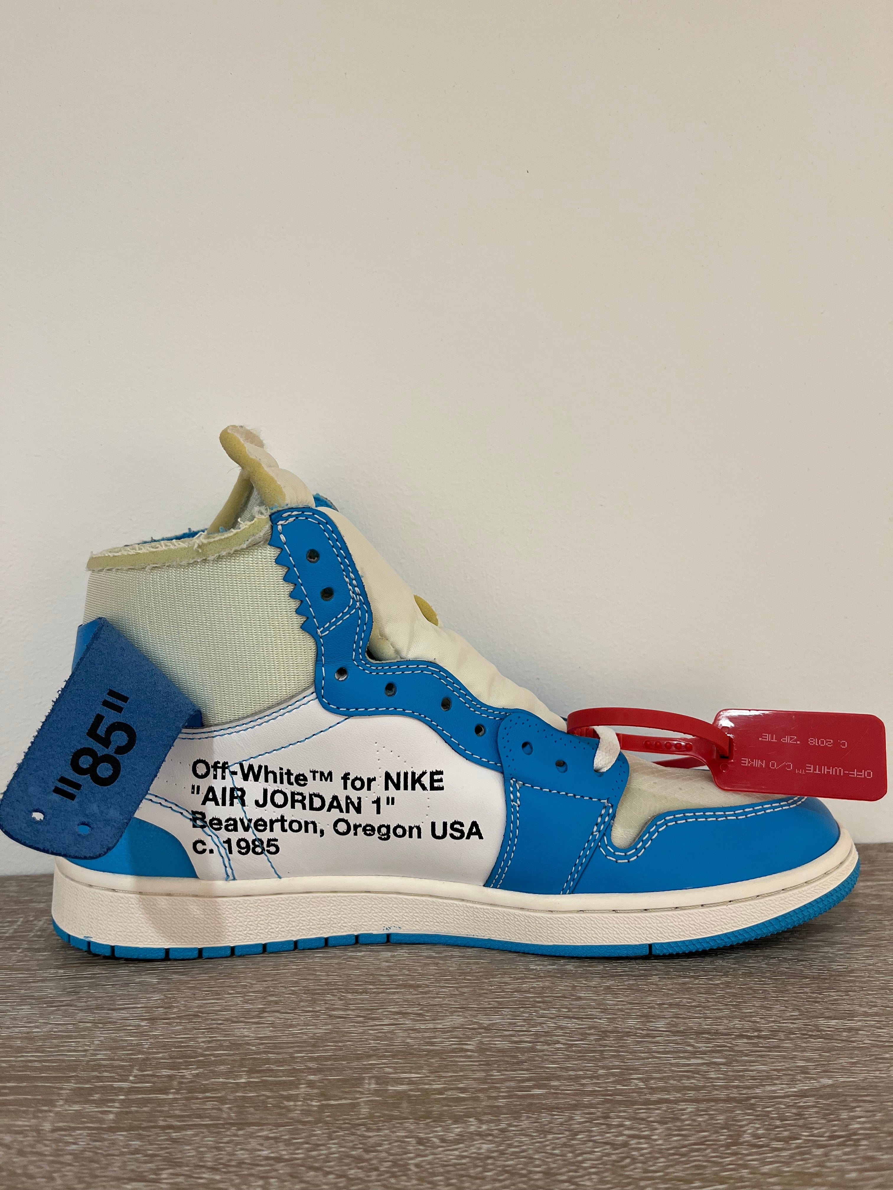Jordan 1 Retro High Off-White University Blue