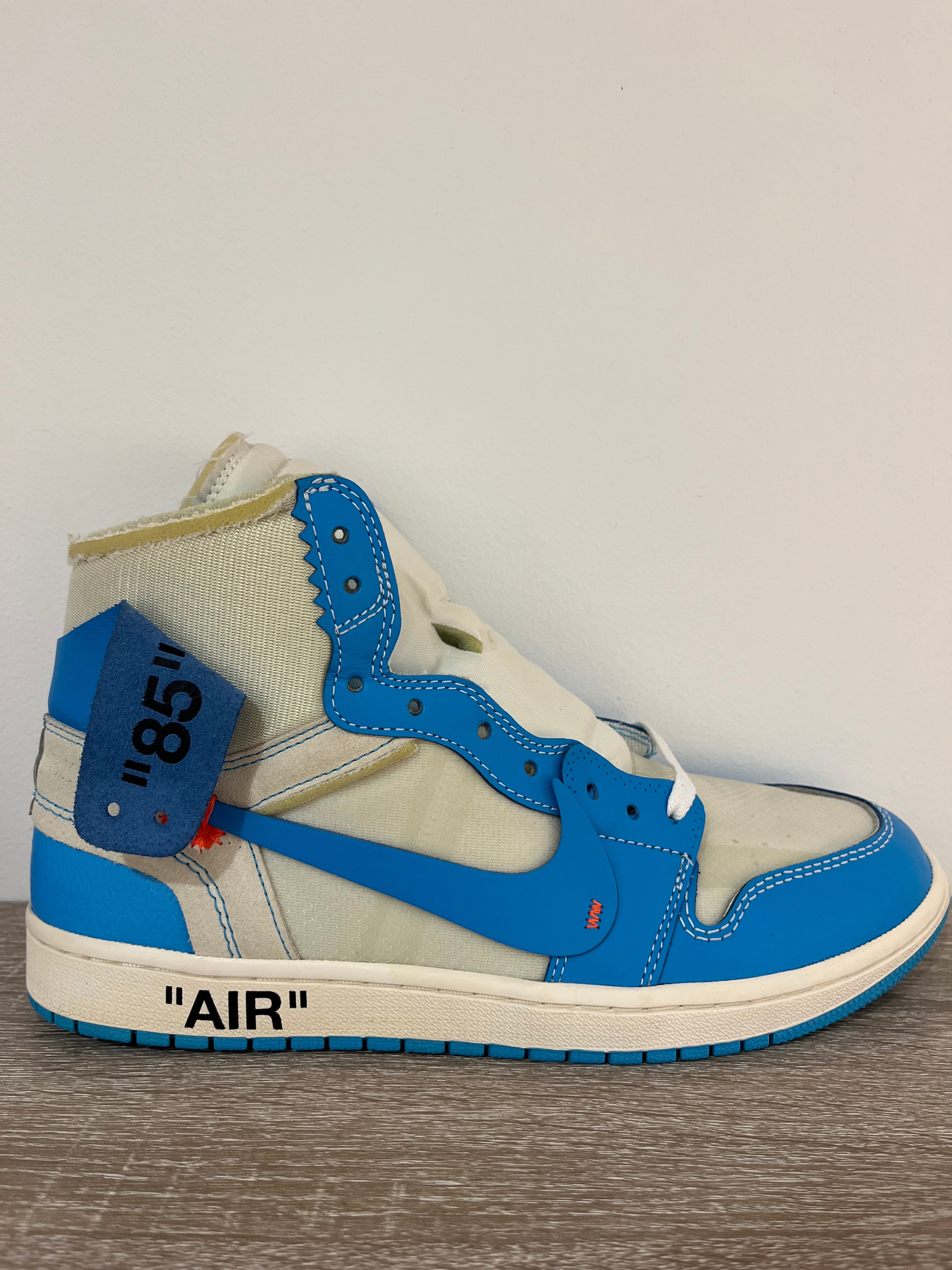 Jordan 1 Retro High Off-White University Blue