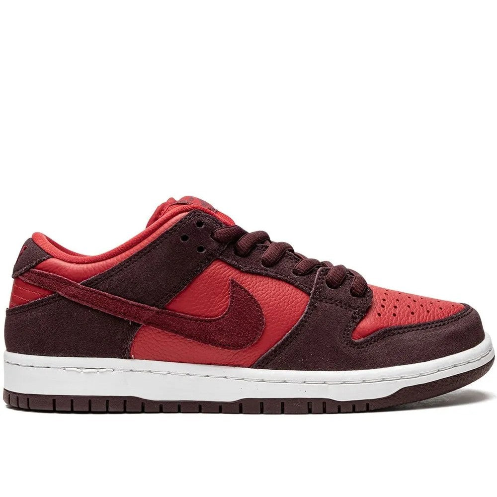 Nike SB Dunk Low Cherry