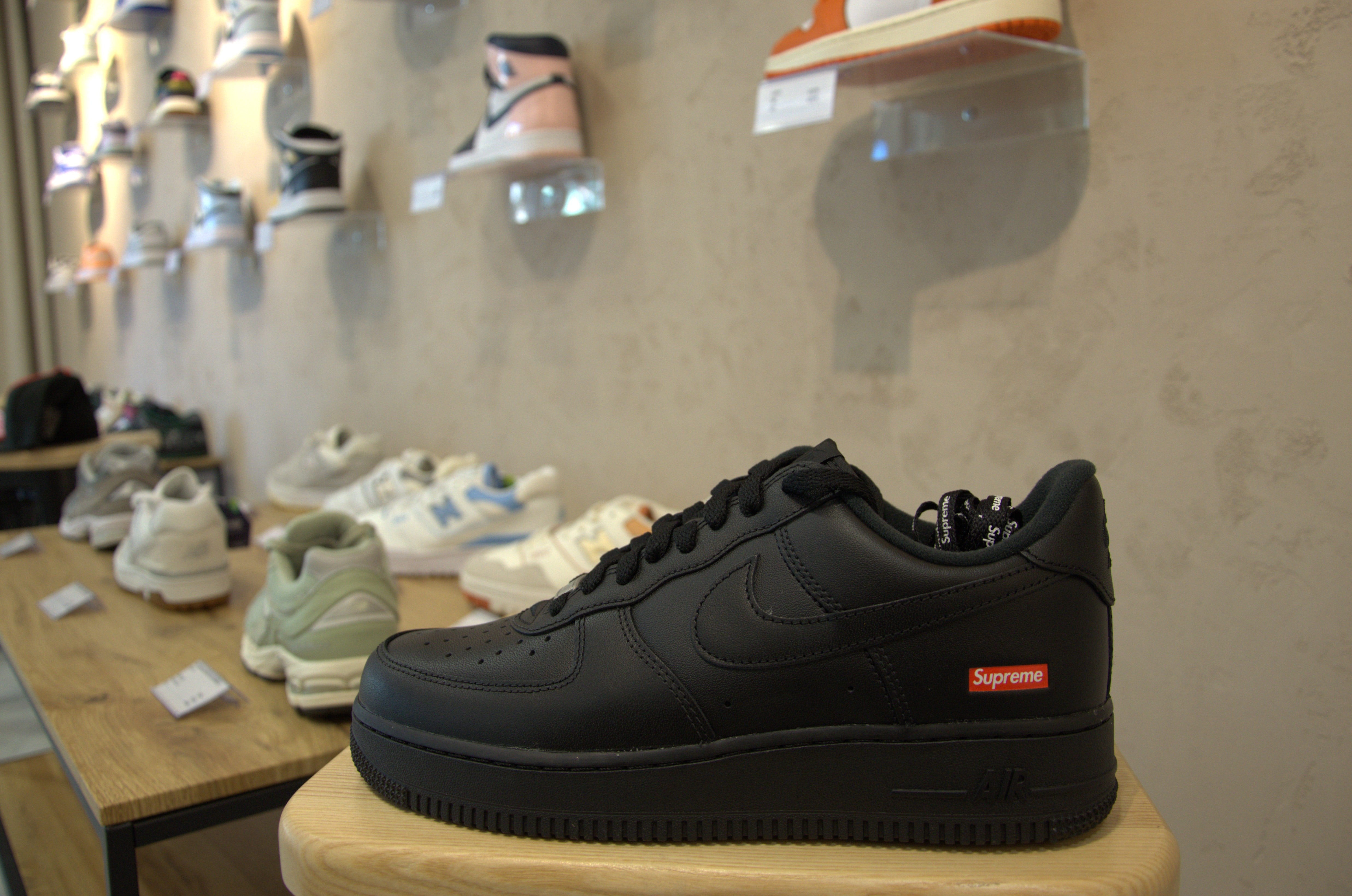 Nike Air Force 1 Low Supreme Black – Epic Sneakers Poprad