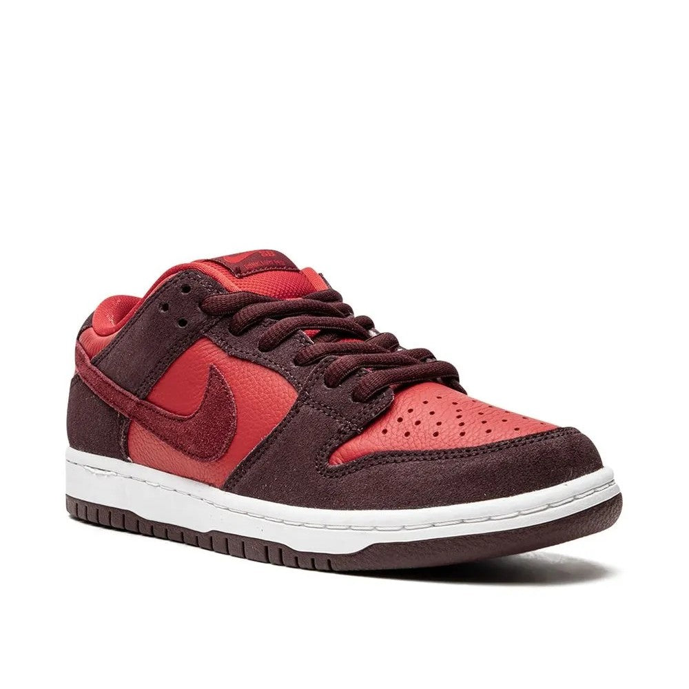 Nike SB Dunk Low Cherry